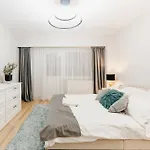 Beautiful And Cozy 2 Bedroom Apartment With Living Room Loft