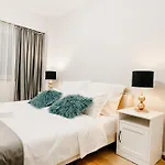 Beautiful And Cozy 2 Bedroom Apartment With Living Room Loft