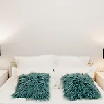 Beautiful And Cozy 2 Bedroom Apartment With Living Room Loft